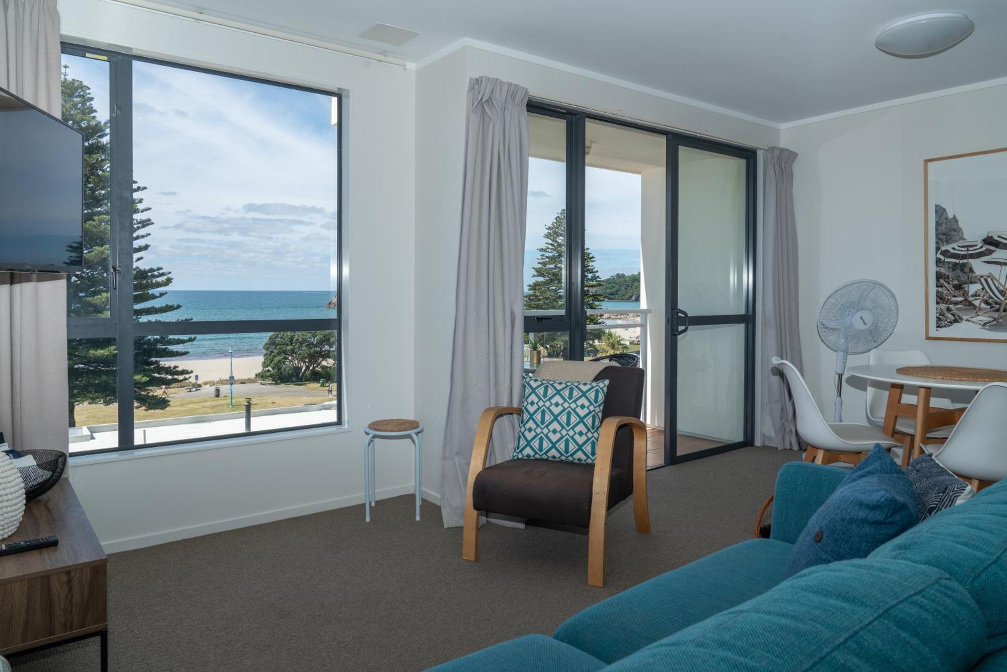 Ocean View Beach Escape - Top Floor Apartments, Mt Maunganui Base Mount Maunganui Kültér fotó